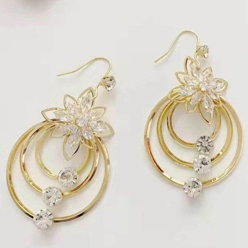 Golden Star Roundy Hanging studs